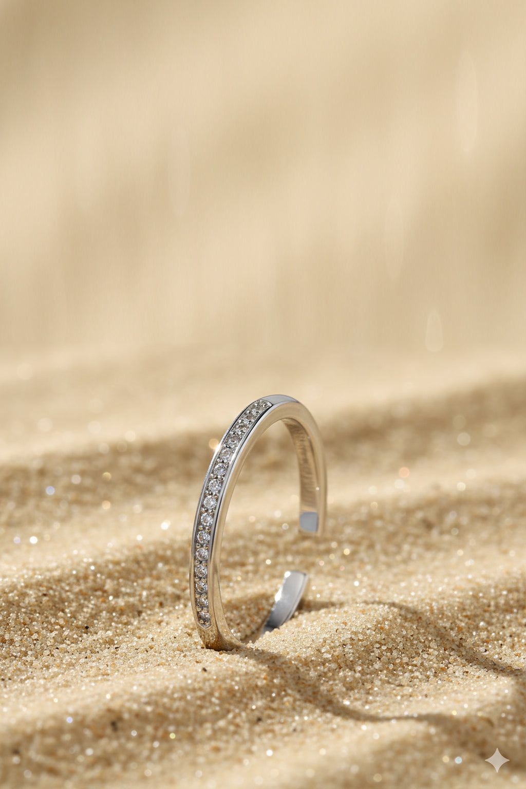 Jewello alluring silver adjustable finger ring for the women and girls.