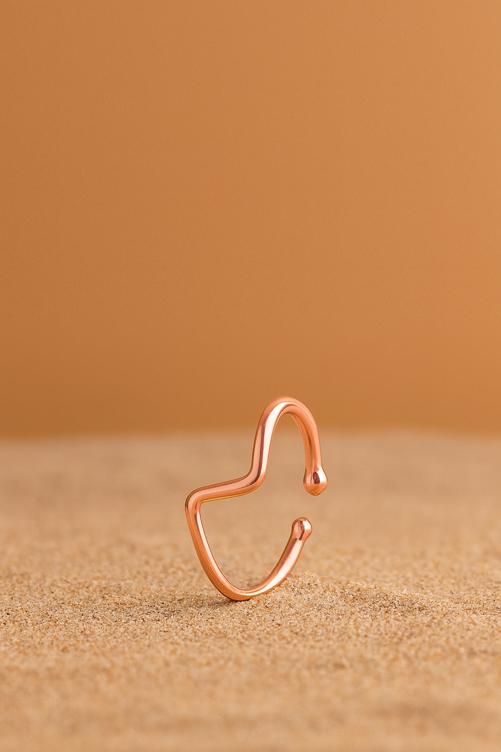 Jewello alluring rose gold-plated Adjustable finger ring for women and girls.