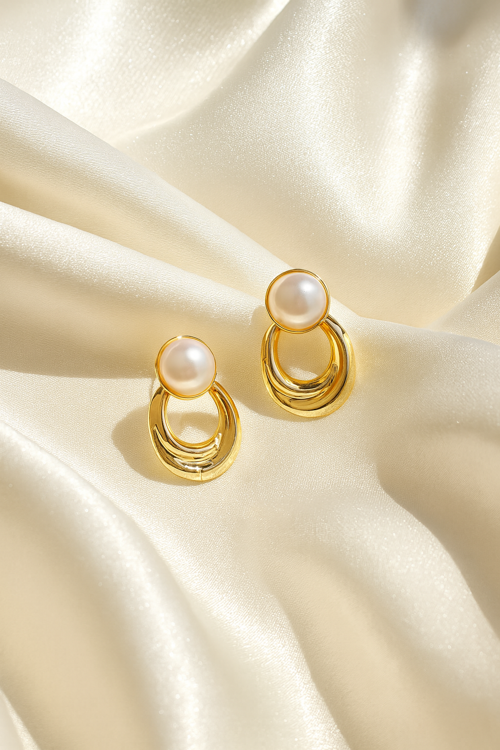 Jewello Elegant Gold-Plated with oval pearl stud Korean Earrings for women & girls.