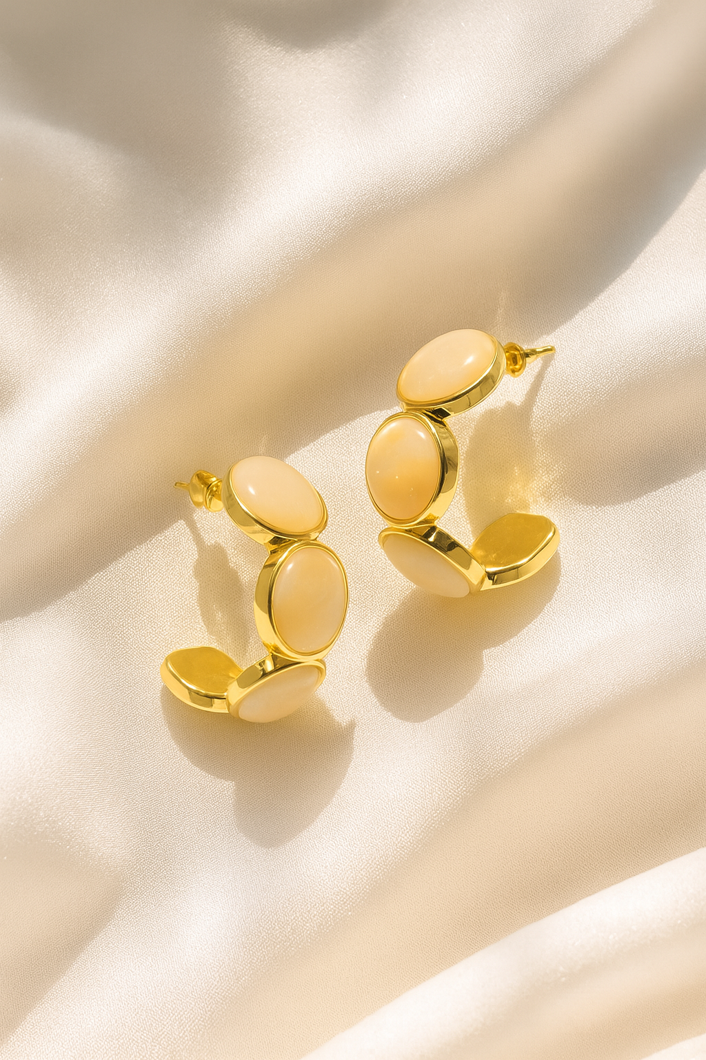 Jewello fancy sterling gold plated ring designer anti tarnish Korean earring for women and girls.