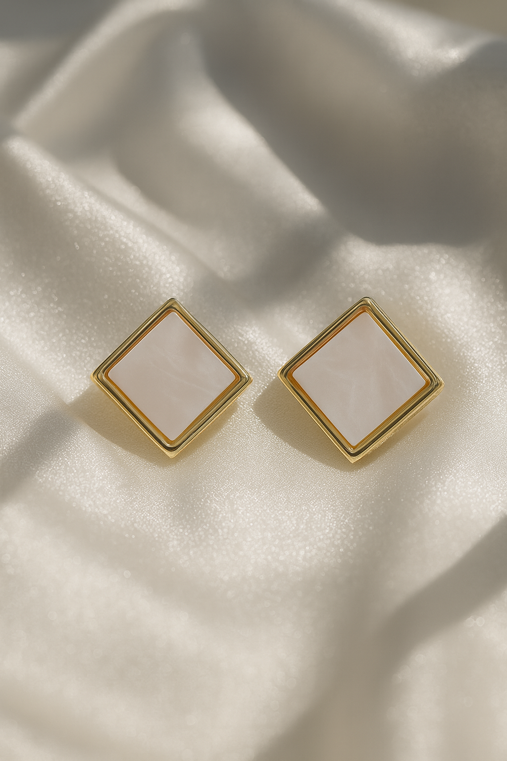Jewello dainty gold-plated square design anti tarnish Korean earring for women and girls.