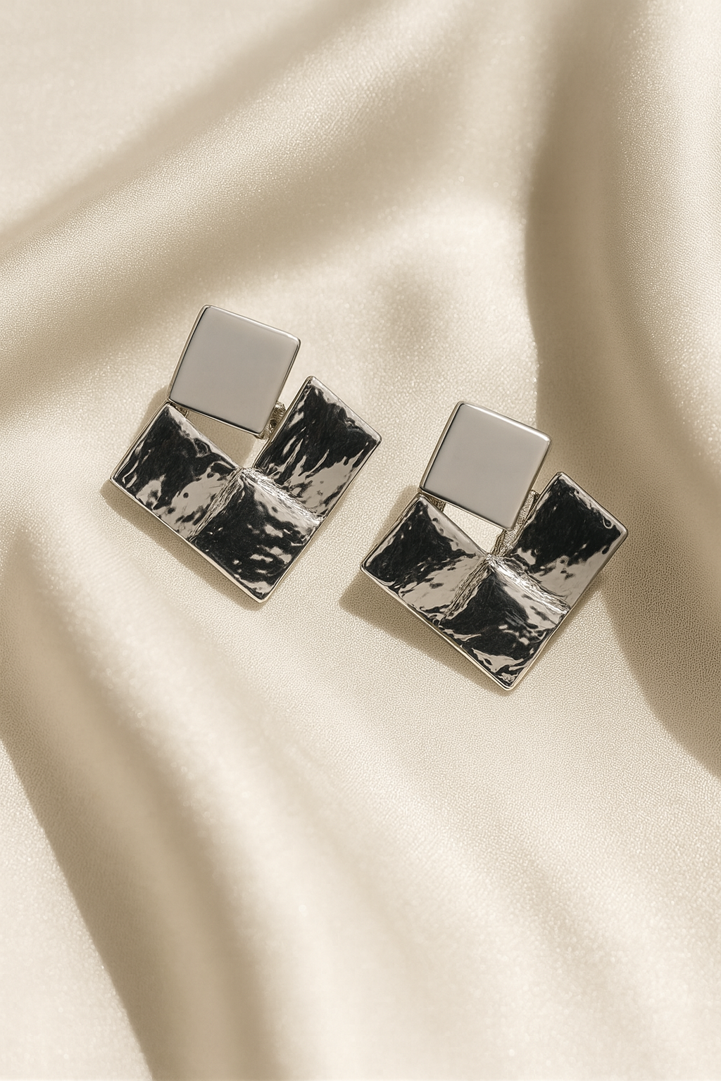 Jewello alluring silver plated square design anti tarnish Korean earring for women and girls.