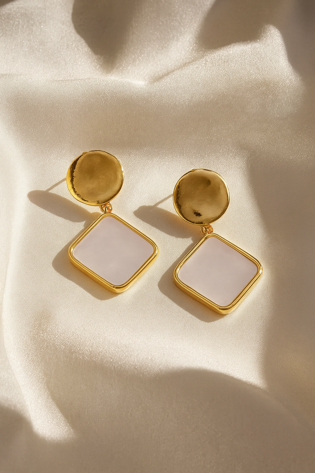 Jewello trendy fancy gold plated square shaped anti tarnish dangle Korean earring for women and girls.