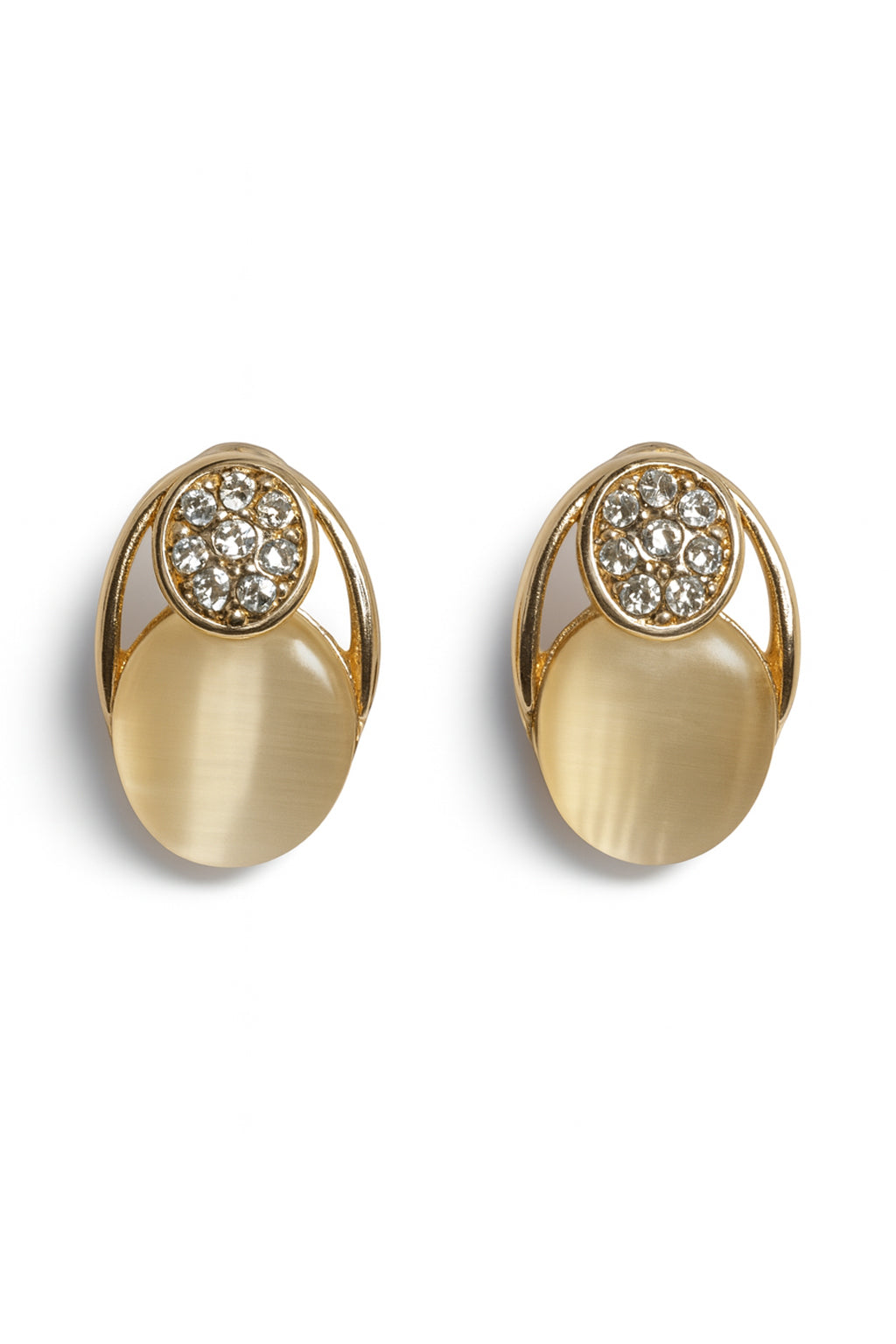 Jewello trendy gold-plated oval shape design with white stone stud chain pendant set for women and girls.