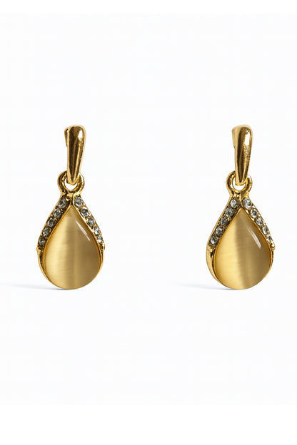 Jewello delicate gold-plated drop shape design with white stone stud chain pendant set for women and girls.
