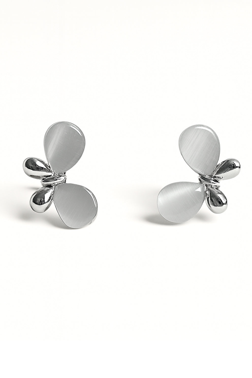 Jewello fancy silver plated floral design with white stone stud chain pendant set for women and girls.