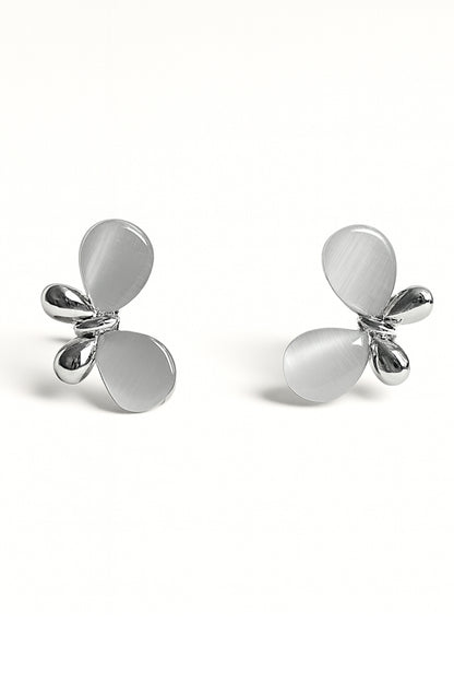 Jewello fancy silver plated floral design with white stone stud chain pendant set for women and girls.