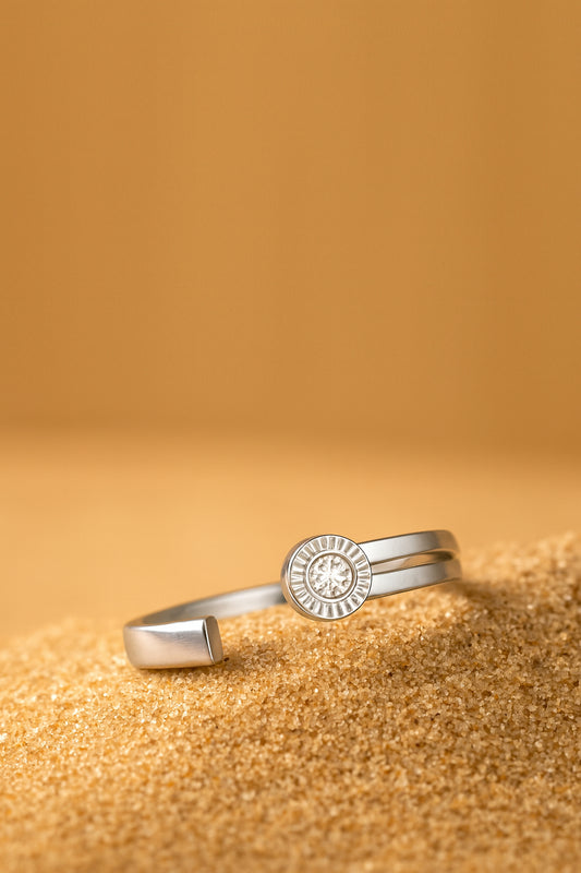 Jewello delicate and trendy silver-plated adjustable finger ring for the women and girls.