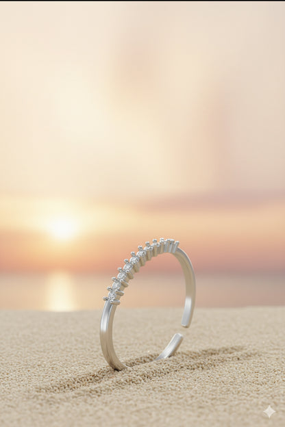 Jewello oxidize silver studded American diamond Adjustable finger ring for the women and girls.