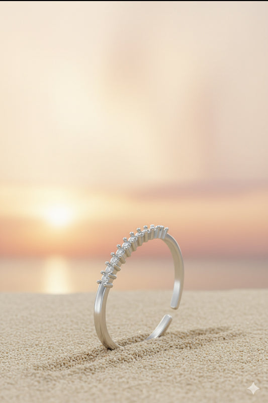 Jewello oxidize silver studded American diamond Adjustable finger ring for the women and girls.