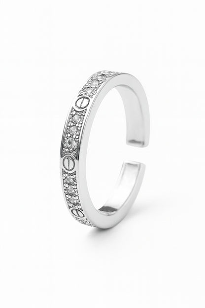 Jewello alluring silver adjustable finger ring for the women and girls.