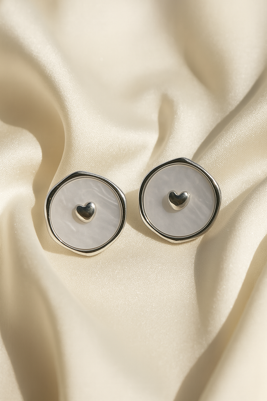 Jewello stylish gold-plated round shape design dainty Korean earring for women and girls.