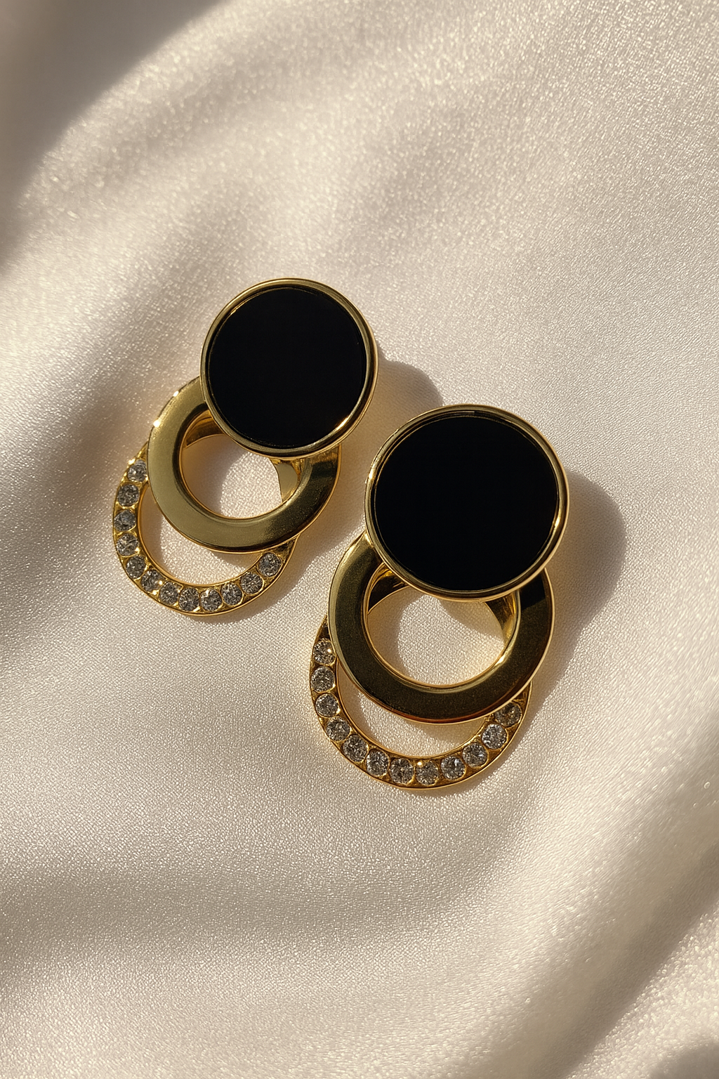 Jewello stylish  gold plated circle design with black stone stud anti tarnish Korean earring for women and girls.