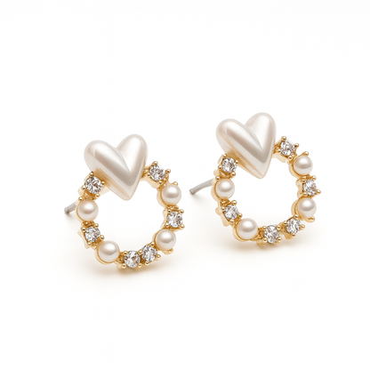 Jewello delicate gold-plated round shape design with heart shape pearl and stone stud chain pendant set for women and girls.