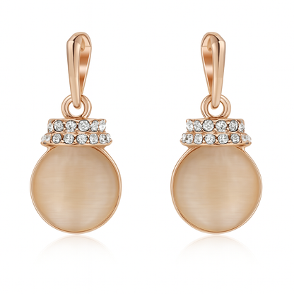 Jewello Adorable rose gold-plated round shape design with light white stone stud chain pendant set for women and girls.