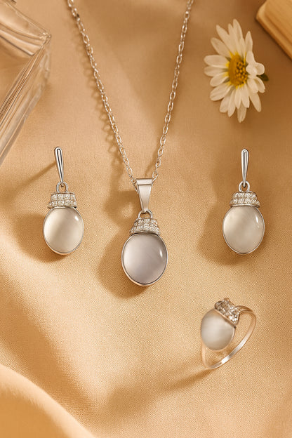 Jewello elegant silver-plated round shape design with white stone stud pendant chain set for women and girls.