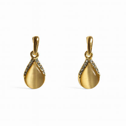 Jewello delicate gold-plated drop shape design with white stone stud chain pendant set for women and girls.