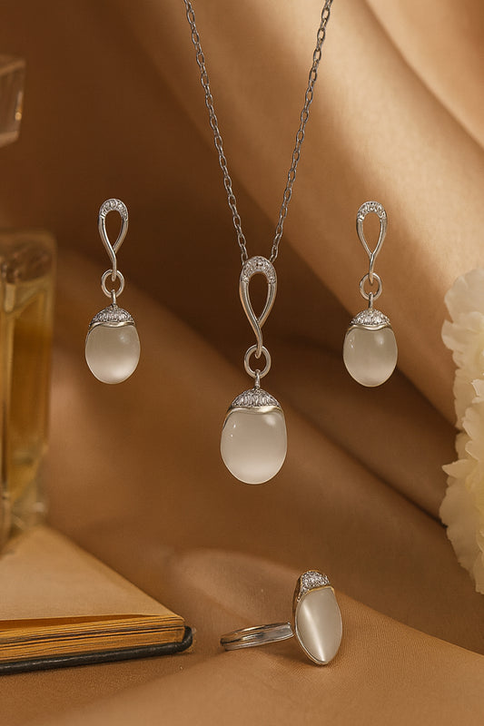 Jewello fancy silver plated chain pendant set for women and girls.