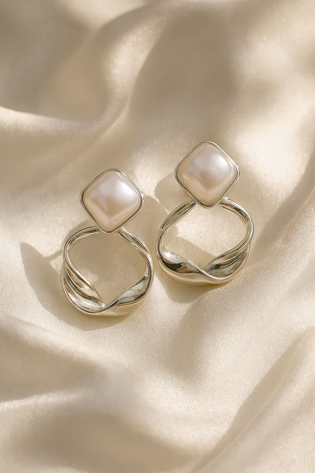 Jewello elegant fancy silver plated Korean earring for women and girls.