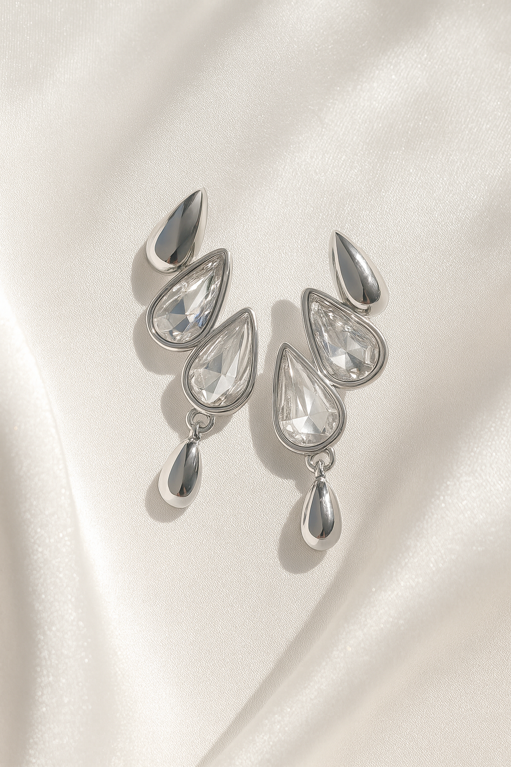 Jewello elegant sterling silver plated droplet design anti tarnish Korean earring for women and girls.