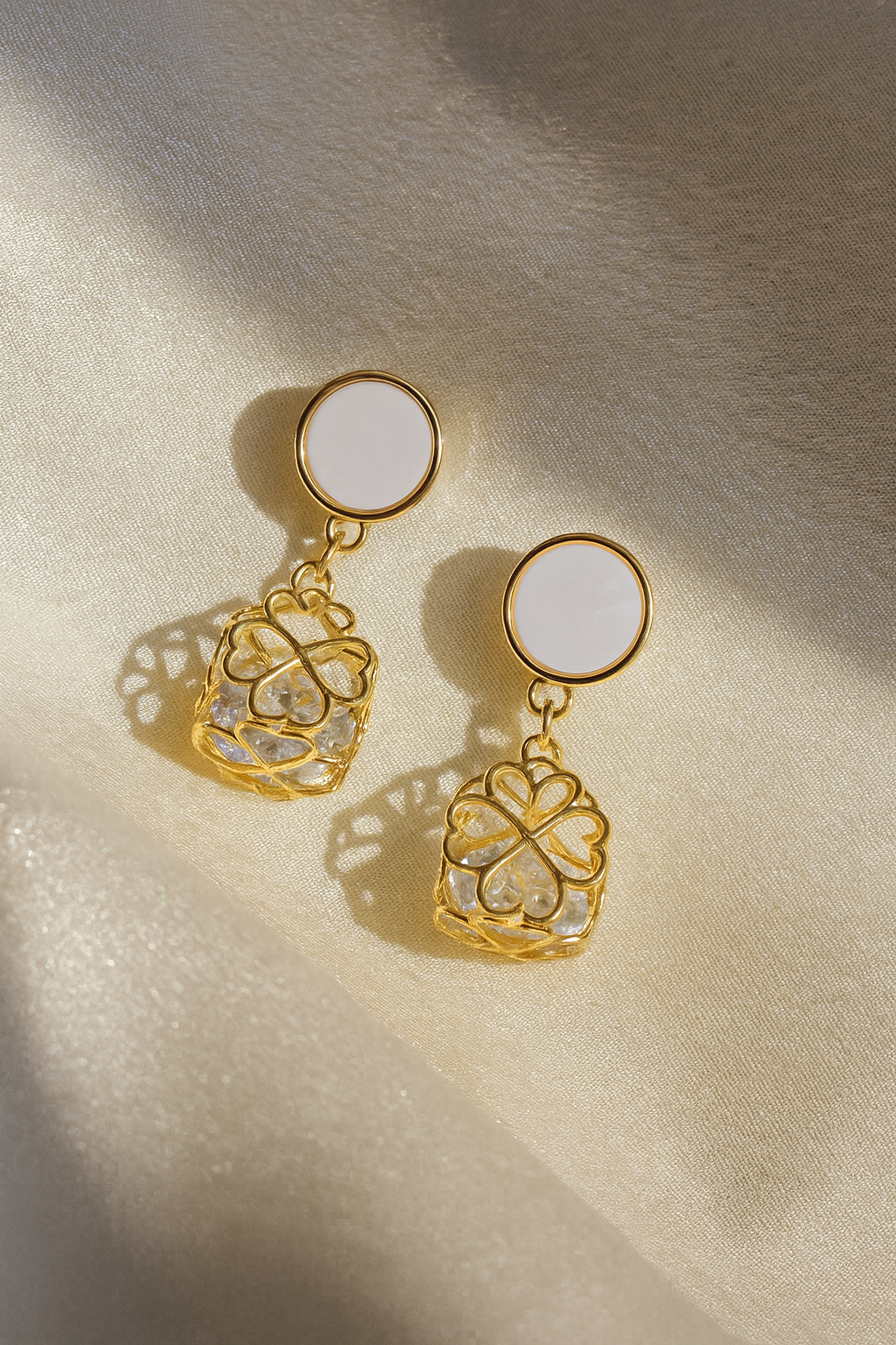 Jewello trendy sterling gold plated floral design anti tarnish Korean earring for women and girls.