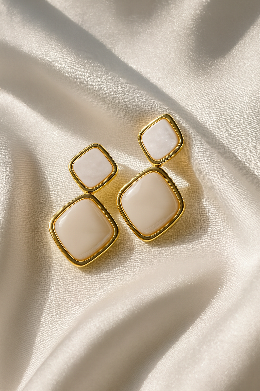 Jewello delicate gold-plated square design with square pink stone stud anti tarnish Korean earring for women and girls.