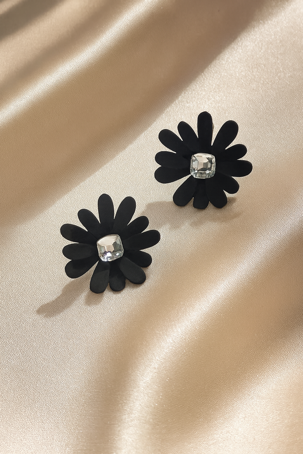 Jewello fashionable black flower design with shimmering white stone stud korean earring for women and girls. Gift for her.